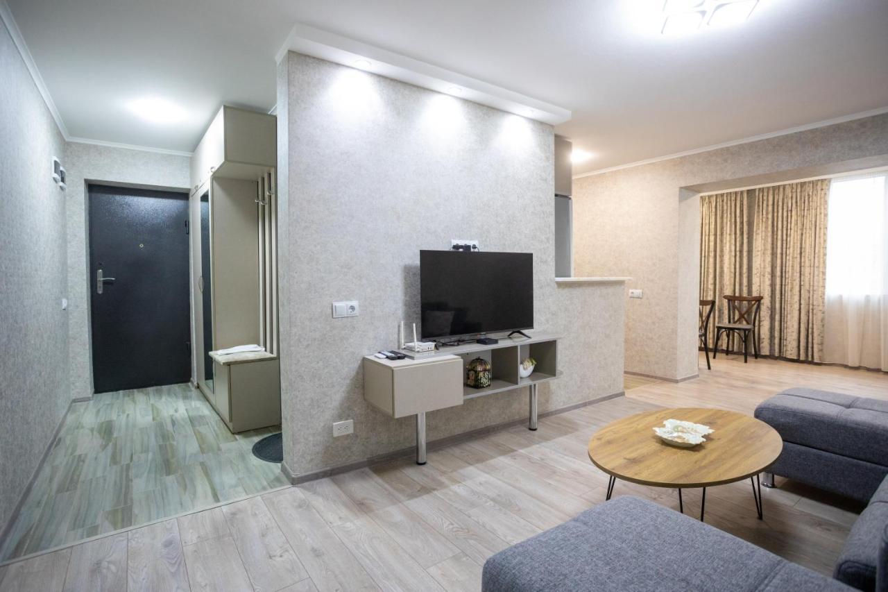 Ninia'S Apartment Kutaisi Luaran gambar